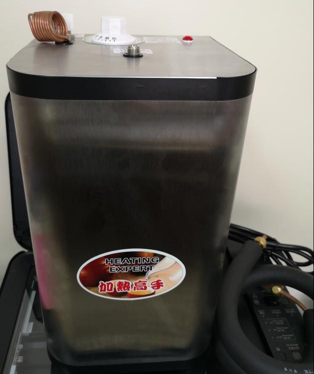 4公升 廚下型不鏽鋼加熱器 1
